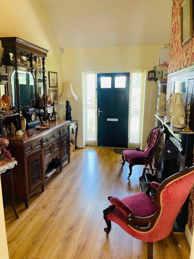 Cutteen Cottage Tulla 外观 照片